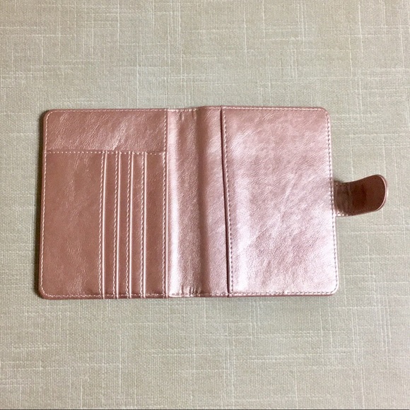 ✈️✨Passport Holder!✨✈️ - Picture 5 of 7